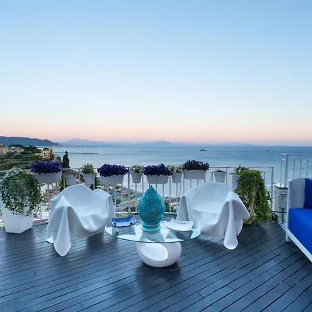Aquaboutique Wellness&spa Pensión 4*
